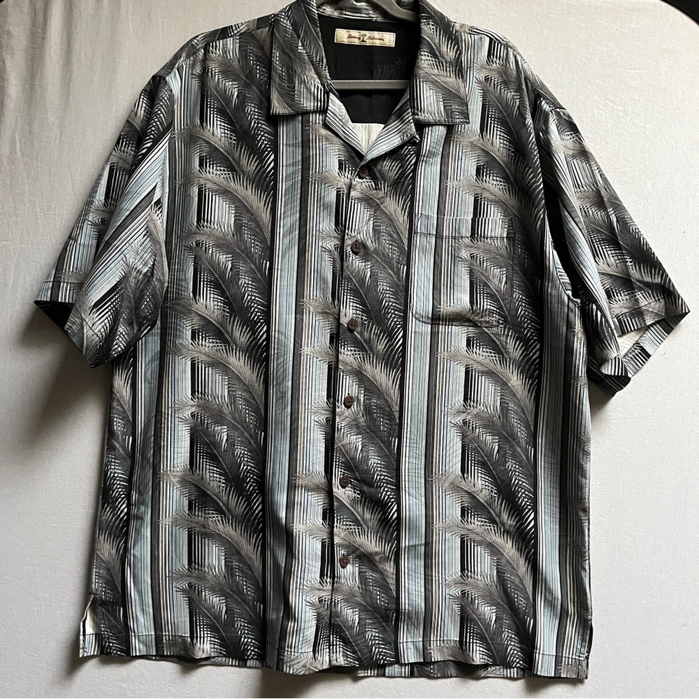Tommy Bahama 100% Silk Tropical Palm Stripe Short Sleeve Shirt Sz L